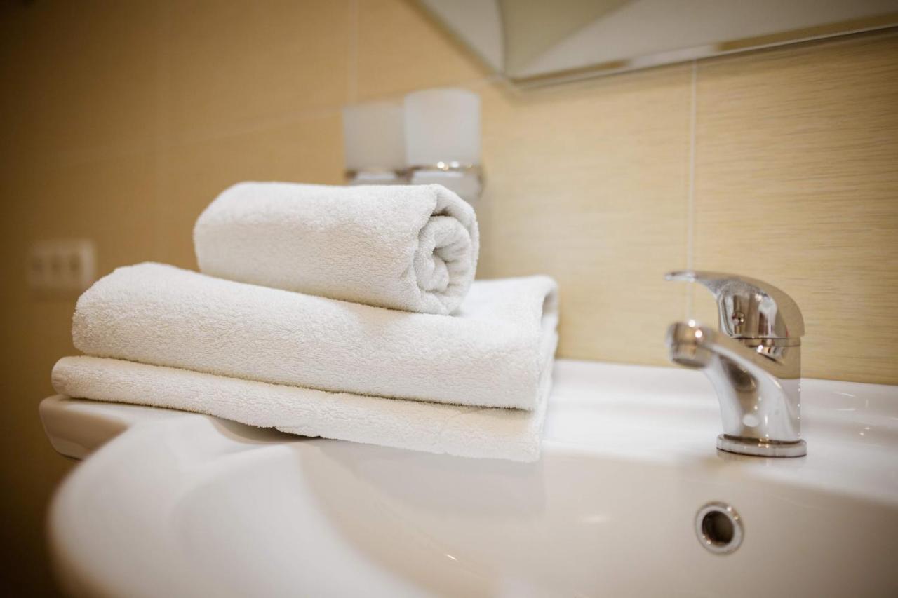 Vila Muntenia Hotel Chisinau Ngoại thất bức ảnh