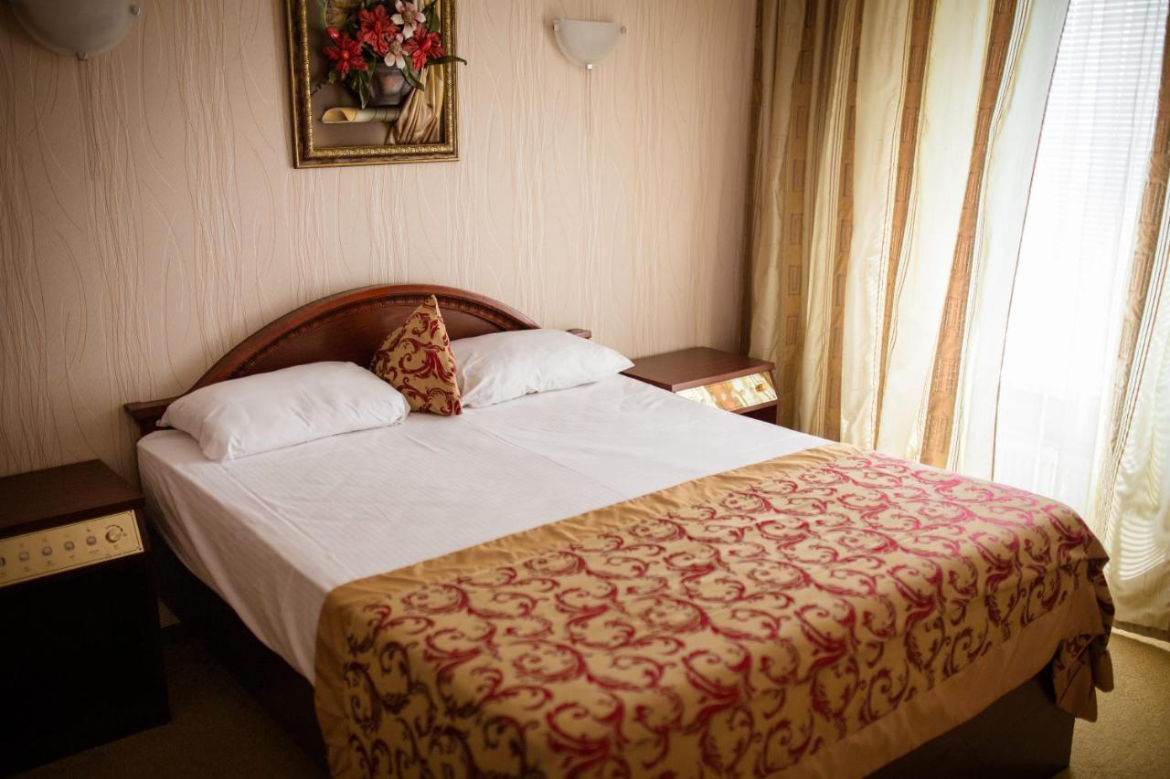 Vila Muntenia Hotel Chisinau Ngoại thất bức ảnh